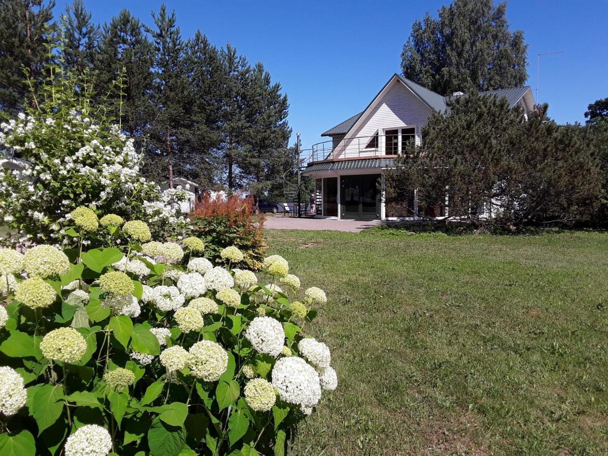 Willipu Guesthouse Alatskivi エクステリア 写真